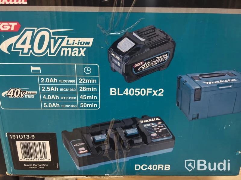 Laddpaket Makita Powerpack XGT DC40RA, inkl. 2 st. batterier och hård väska