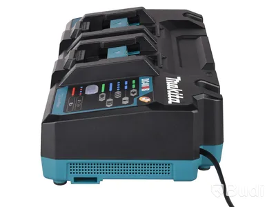 Laddpaket Makita Powerpack XGT DC40RA, inkl. 2 st. batterier och hård väska