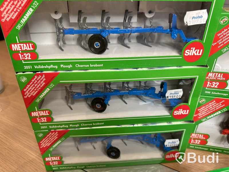Julklappstips! Parti Revell, Airfix, Kitech och SIKU Farmer