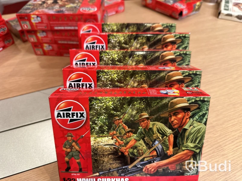 Julklappstips! Parti Revell, Airfix, Kitech och SIKU Farmer