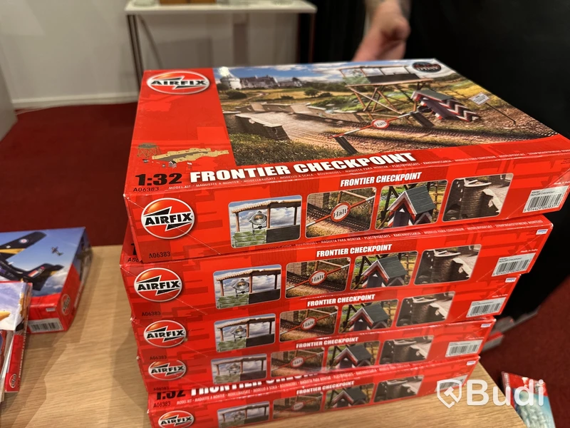Julklappstips! Parti Revell, Airfix, Kitech och SIKU Farmer