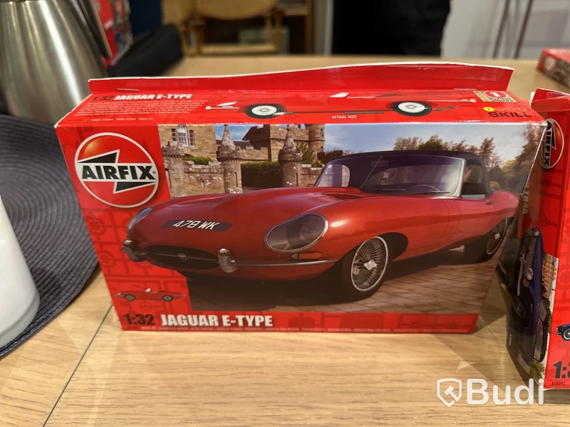 Julklappstips! Parti Revell, Airfix, Kitech och SIKU Farmer