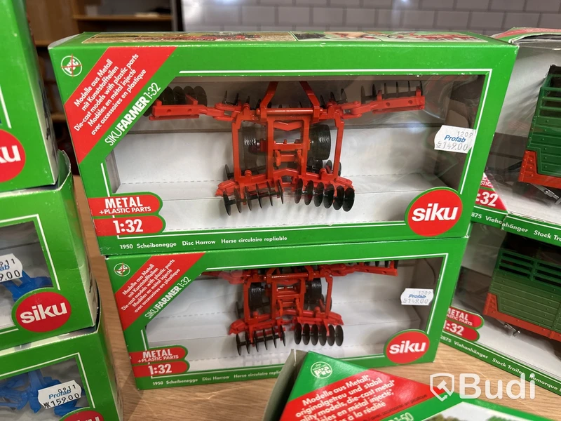 Julklappstips! Parti Revell, Airfix, Kitech och SIKU Farmer