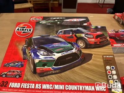 Julklappstips! Parti Revell, Airfix, Kitech och SIKU Farmer
