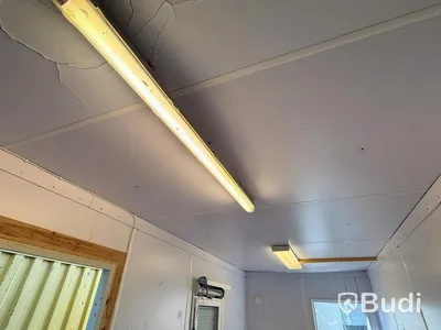 20-foot office/workshop container | Repair project