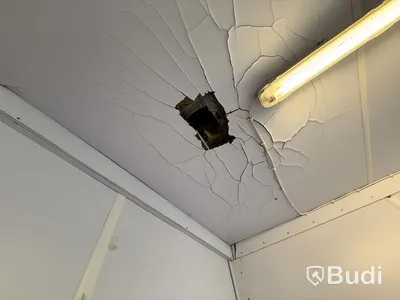 20-foot office/workshop container | Repair project