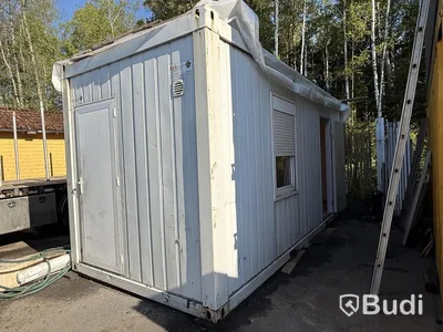 20-foot office/workshop container | Repair project