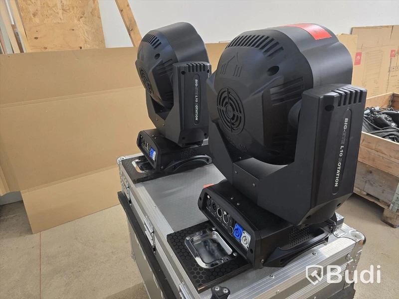 2 st. Moving Heads | LITELEES Big Eye L10 (en delvis defekt).