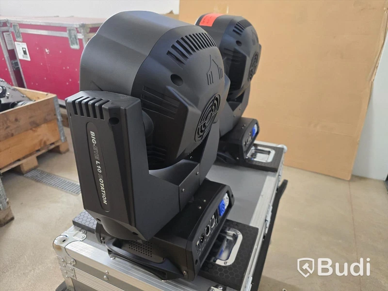 2 st. Moving Heads | LITELEES Big Eye L10 (en delvis defekt).