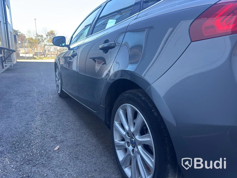 Volvo V40 D2 -2013