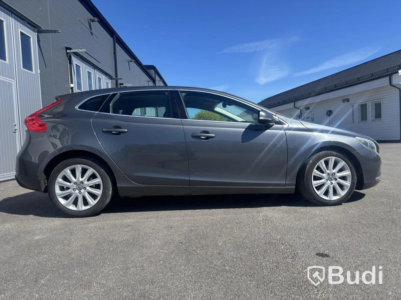 Volvo V40 D2 -2013