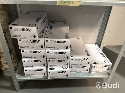 Hylla med nitrilhandskar