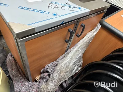 Rostfri bänk med ho och två dörrar - H&K International