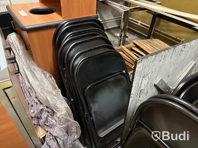 Komplett uteservering med staket/inhängnad, bord & stolar