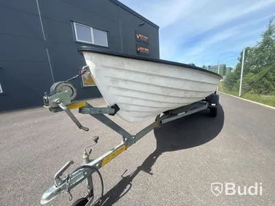 Motorbåt 4.65m med Mercury 4hk och båtkärra