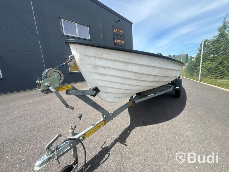 Motorbåt 4.65m med Mercury 4hk och båtkärra