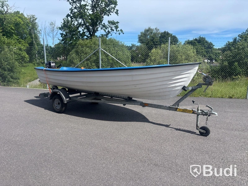 Motorbåt 4.65m med Mercury 4hk och båtkärra