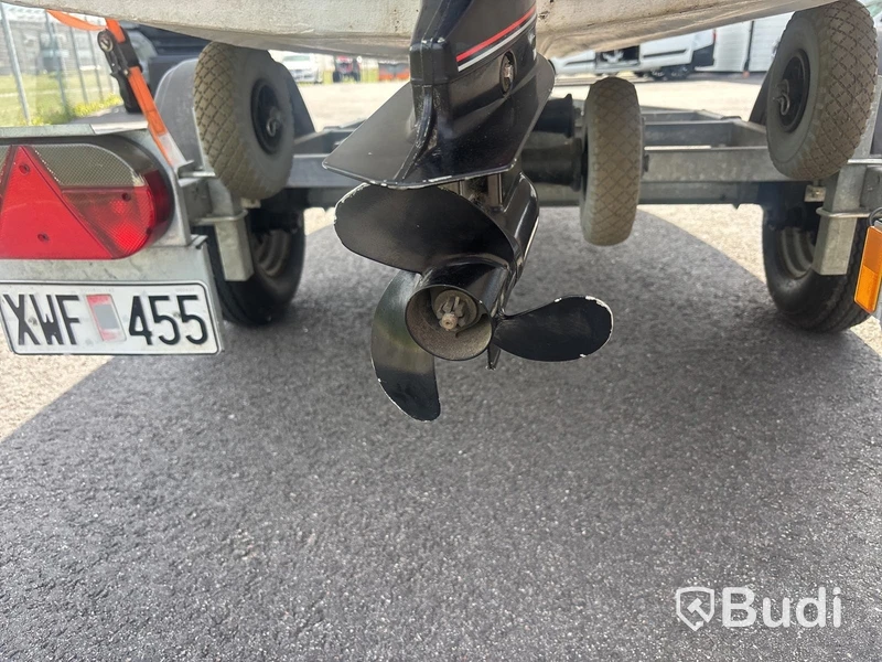 Motorbåt 4.65m med Mercury 4hk och båtkärra