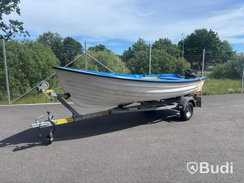 Motorbåt 4.65m med Mercury 4hk och båtkärra