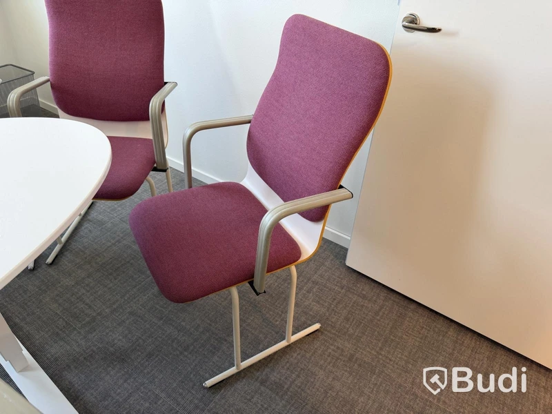 Conference table, 8 conference chairs, Avarte, Yrjö Kukkapuro, light green and cerise/purple, air bubbles in the tabletop