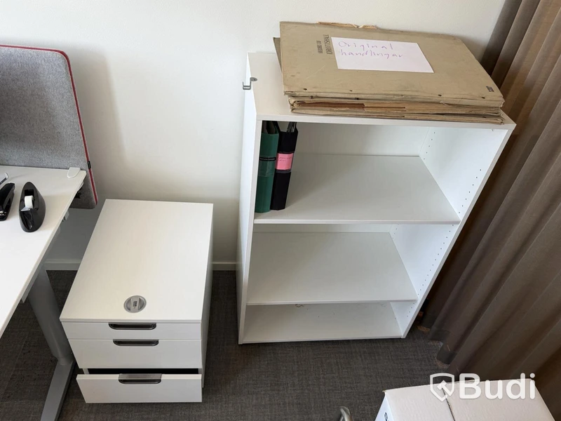 Office workstation, height-adjustable desk, 2 monitors, office chair, drawer unit and shelf