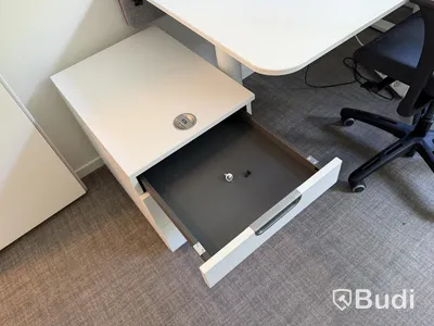 Office workstation, electrically height-adjustable desk, office chair, monitor, drawer unit, sound-absorbing desk screen, wastepaper bin, oil-filled radiator