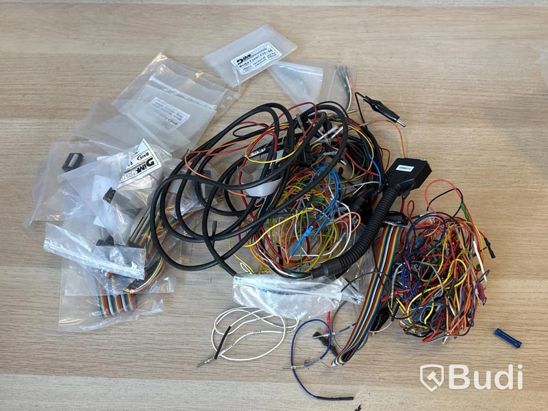 Tuningverktyg Kess V2 Master med diverse kablage