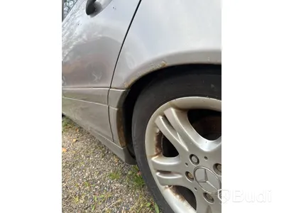 MERCEDES-BENZ C 180 KOMP -05 (27000km) Renoveringsobjekt
