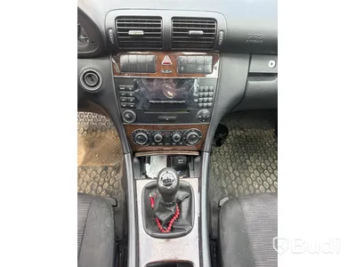MERCEDES-BENZ C 180 KOMP -05 (27000km) Renoveringsobjekt