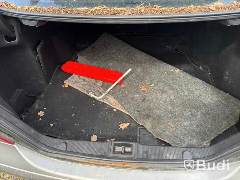 MERCEDES-BENZ C 180 KOMP -05 (27000km) Renoveringsobjekt