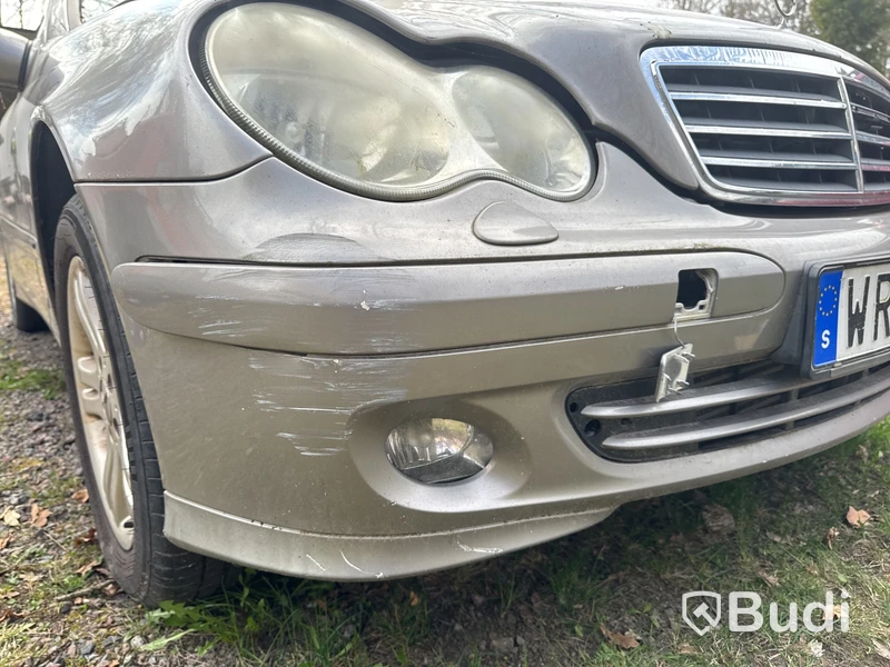 MERCEDES-BENZ C 180 KOMP -05 (27000km) Renoveringsobjekt