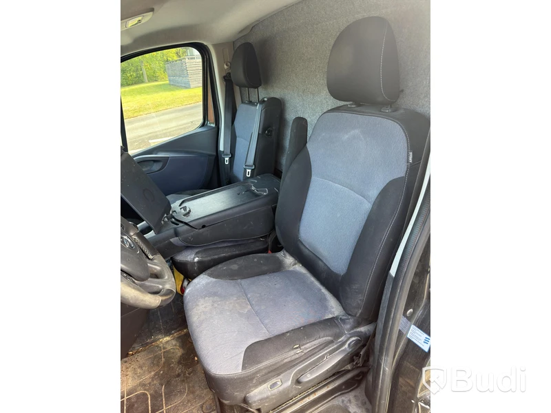 Opel Vivaro Skåpbil 2.9t 1.6 CDTI BIturbo Manuell, 120hk, 2015