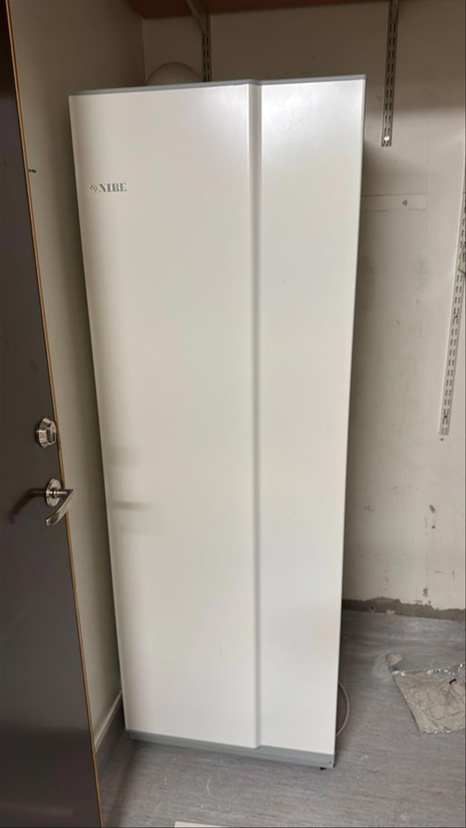 Varmvattenberedare, Nibe ER57-Cu 300