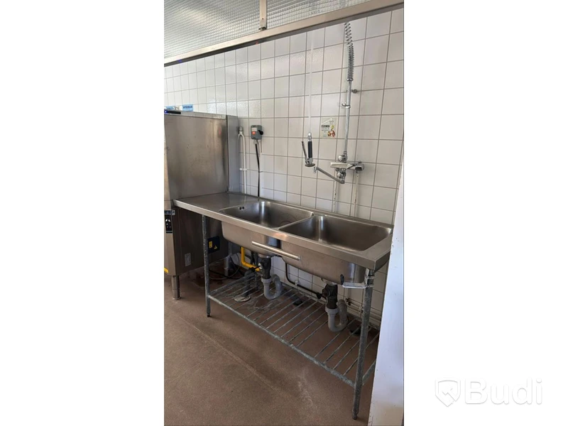 Restaurangdiskmaskin inkl. Bänkar (2013)