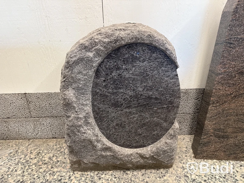 Gravsten | 60x16x82 cm