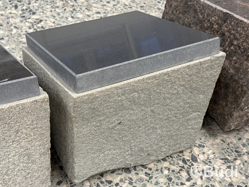Gravsten | 30x30x30 cm