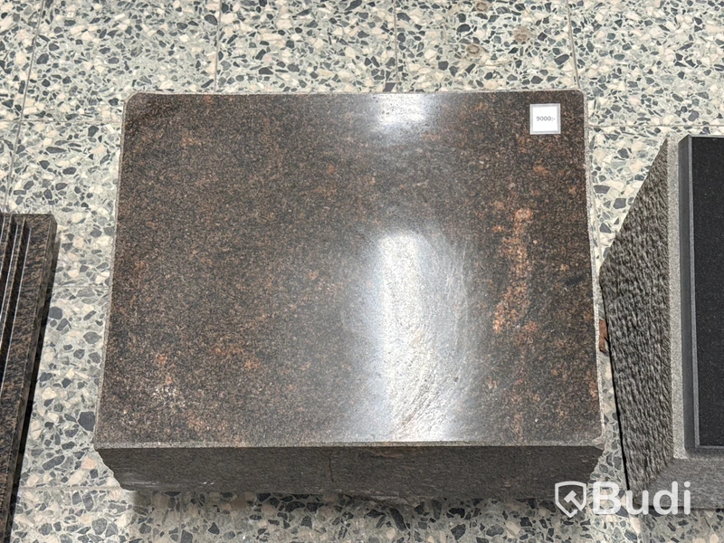 Gravsten | 46x36x29 cm