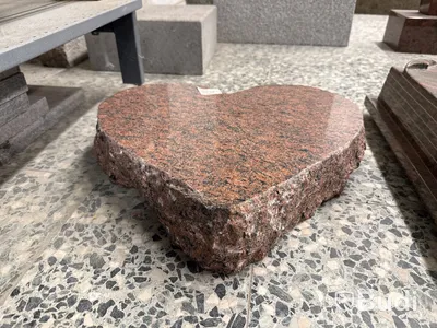 Gravsten | 42x40x9 cm