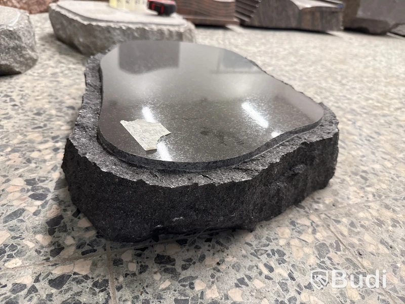 Gravsten | 48x37x10 cm