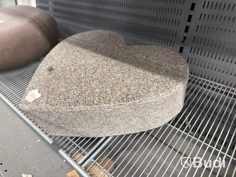 Gravsten | 43x37x10 cm