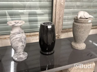 Parti gravutsmyckning