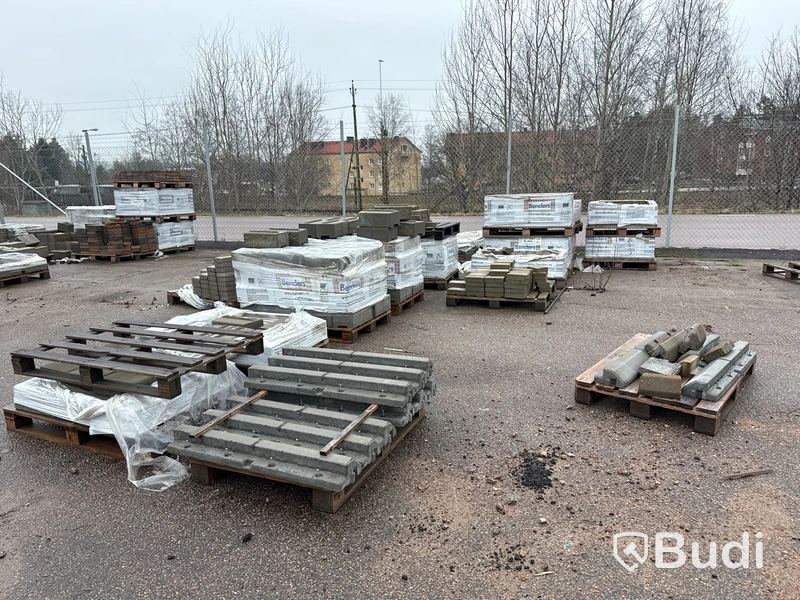 Stort parti marksten, skiffer, gatsten, gravstensmaterial etc.