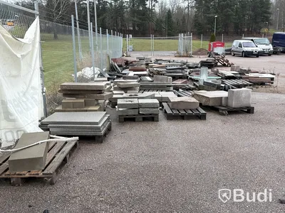 Stort parti marksten, skiffer, gatsten, gravstensmaterial etc.