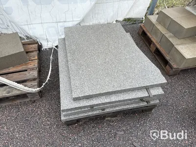 Stort parti marksten, skiffer, gatsten, gravstensmaterial etc.