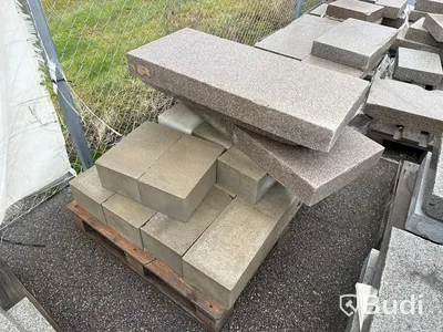 Stort parti marksten, skiffer, gatsten, gravstensmaterial etc.