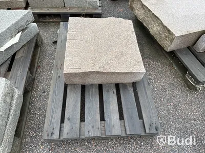 Stort parti marksten, skiffer, gatsten, gravstensmaterial etc.