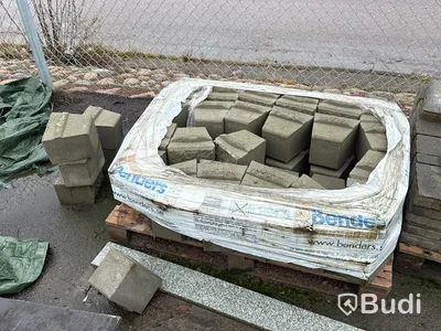 Stort parti marksten, skiffer, gatsten, gravstensmaterial etc.