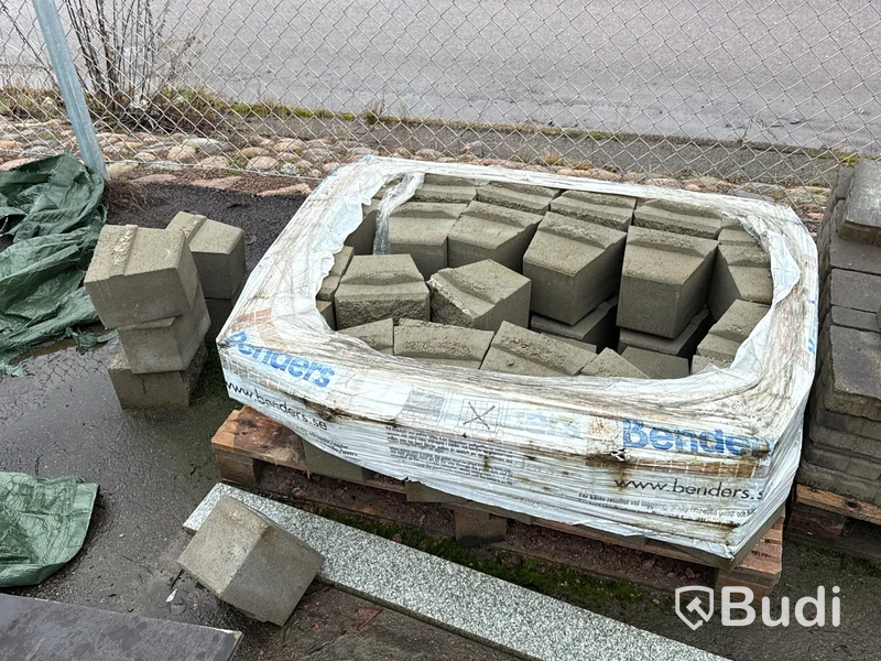 Stort parti marksten, skiffer, gatsten, gravstensmaterial etc.