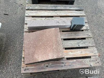 Stort parti marksten, skiffer, gatsten, gravstensmaterial etc.