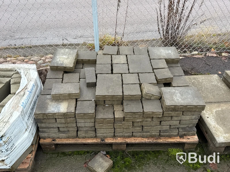 Stort parti marksten, skiffer, gatsten, gravstensmaterial etc.